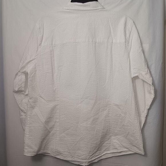 L.L.BEAN DOT EMBROIDERED BUTTON UP SHIRT - Picture 12 of 15